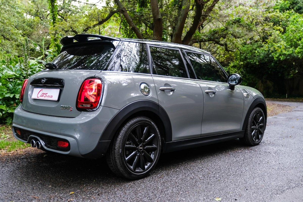 Mini Cooper S Automatic (2019) Review Cars.co.za